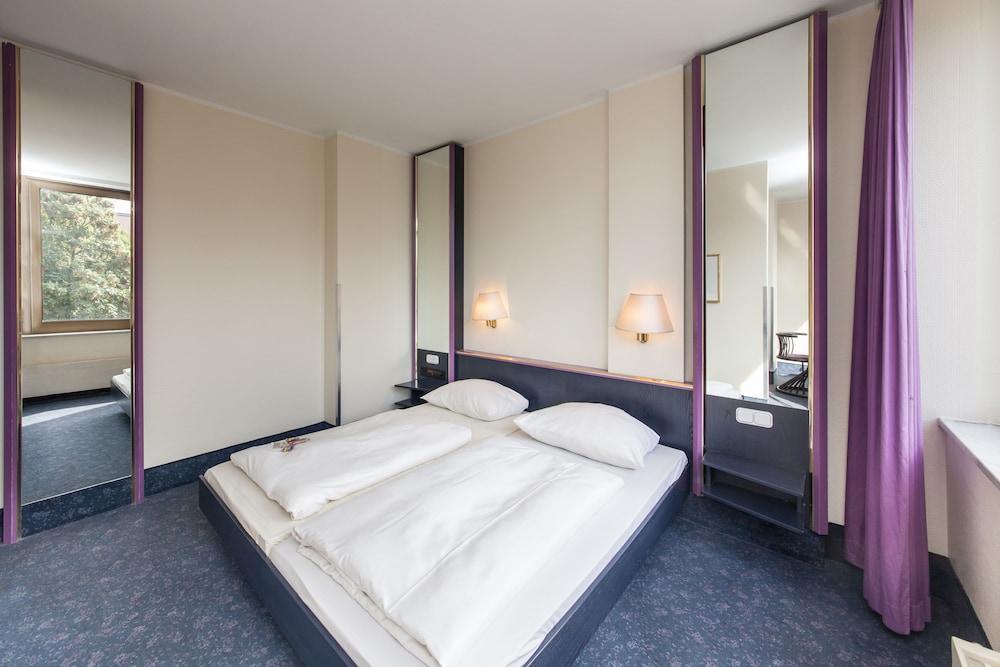 Hotel Mirage Duesseldorf-Нойс Екстер'єр фото