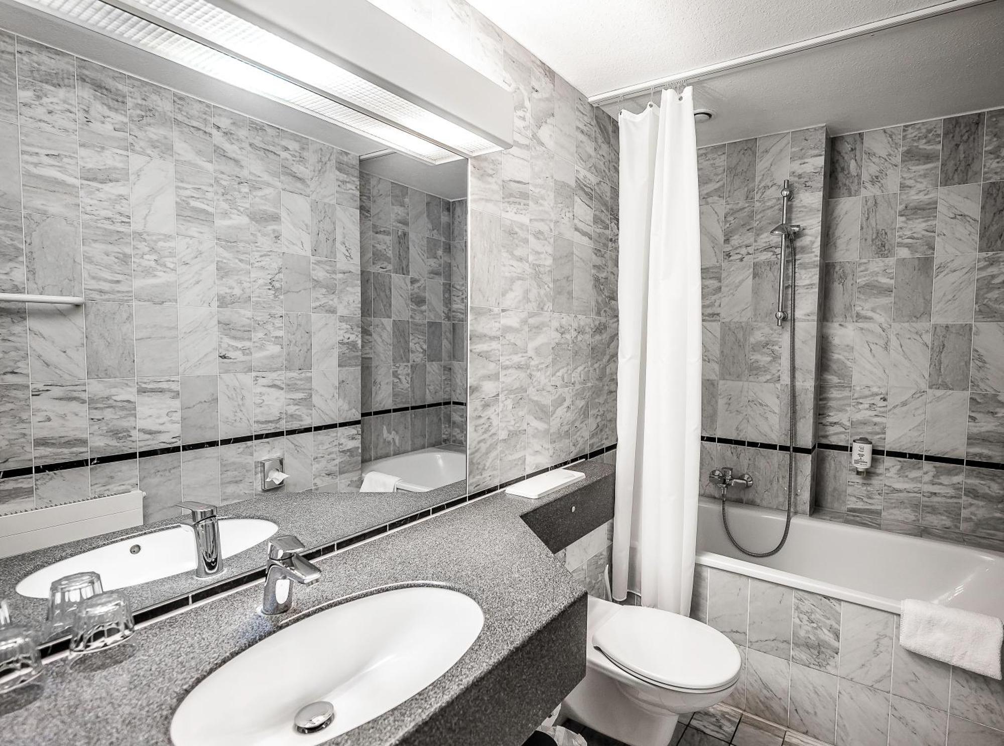 Hotel Mirage Duesseldorf-Нойс Номер фото